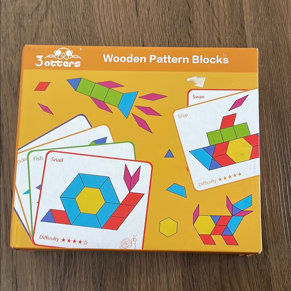3 Otters Wooden Pattern Blocks